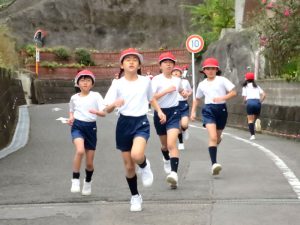 長崎精道小学校 マラソン縄跳び大会