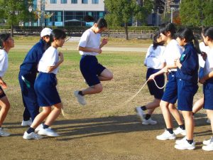 20161207中学校　長縄1