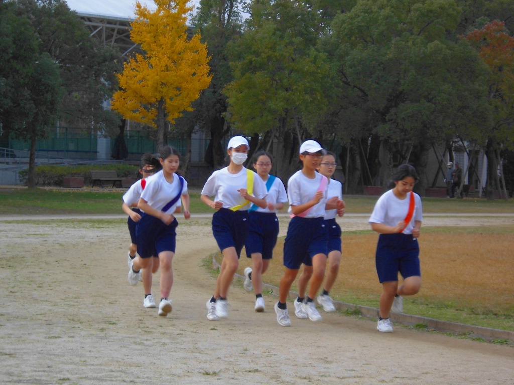 中学校の駅伝長縄大会が行われました