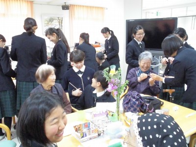 中学生がボランティア活動で施設訪問20170321