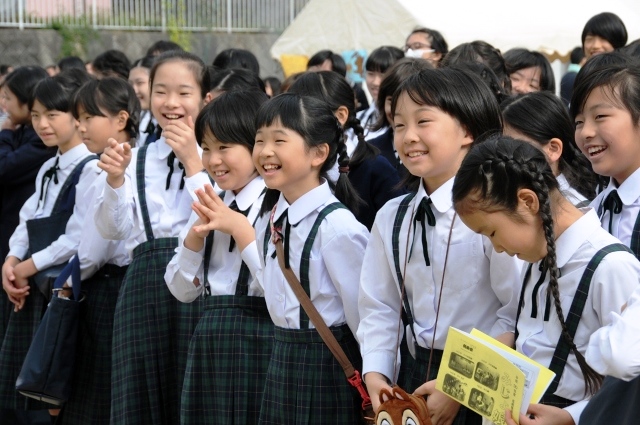 「みじょ娘祭・バザーの部」今年も大盛況 ~保護者の皆様に深く感謝