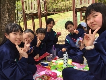 新入生歓迎遠足で稲佐山へ ~中学校