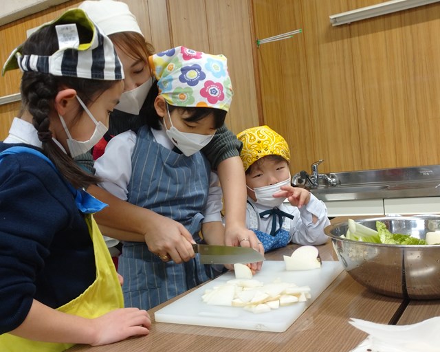 元気野菜作り ～収穫とみそ汁づくり