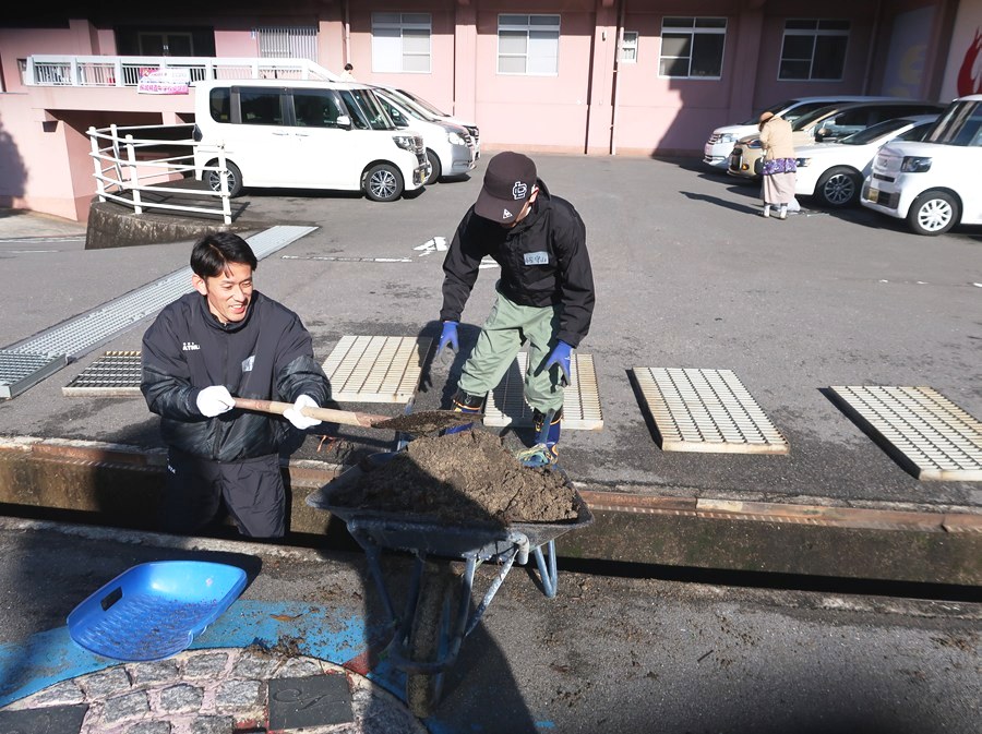 ファザーズクラブ 校内ボランティア作業2025