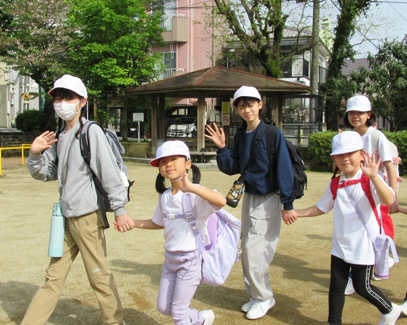 小学校 春の歓迎遠足 2024