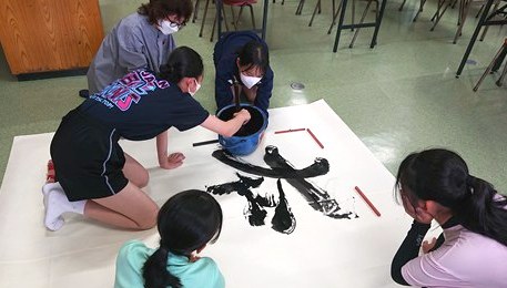 FSD 2025 テーマ看板作成 ~書道クラブ中学生の作品